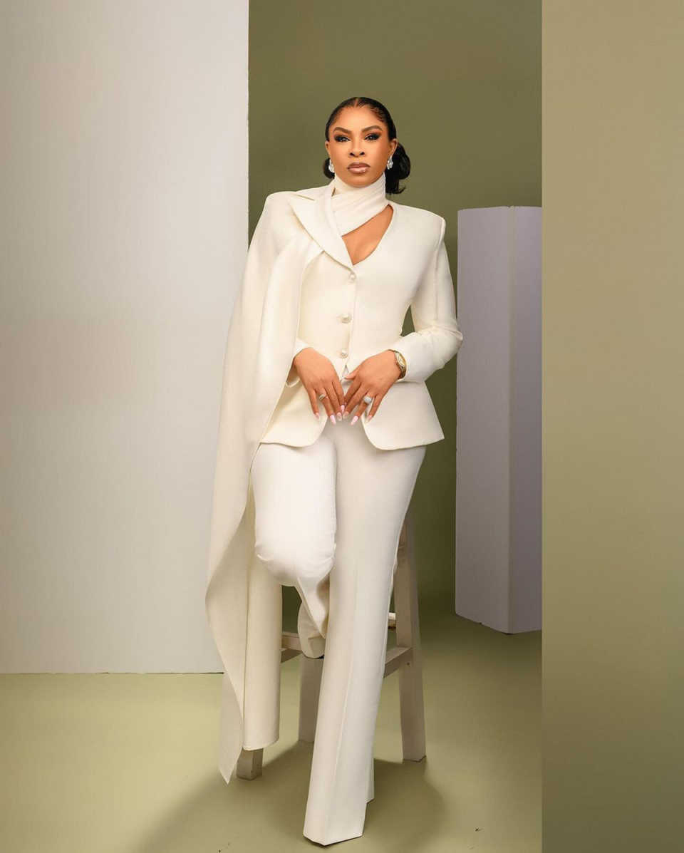 Designer Women Pants Suits Cus - Women'S Red Formal Wear incelemesi ve fiyatı